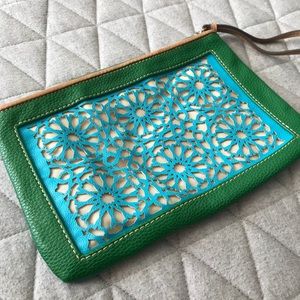 NWOT Ann Taylor LOFT Wristlet/Clutch